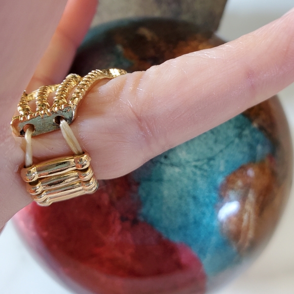 Gold Tone Stretch Ring with Moon Stones 💥3 for $24💥 - Picture 13 of 13